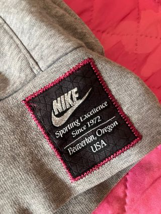 Sudadera Nike Gris con Capucha