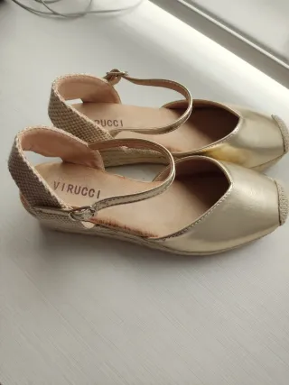 Sandalias doradas Virucci T.37