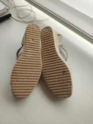 Sandalias doradas Virucci T.37