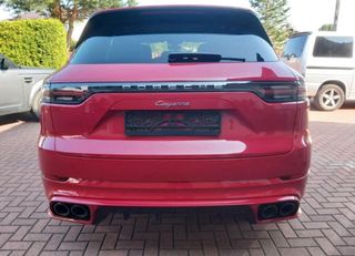 Porsche Cayenne 2021