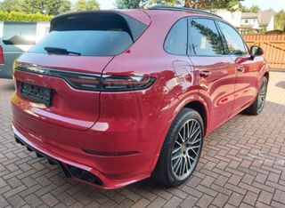 Porsche Cayenne 2021