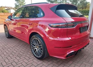 Porsche Cayenne 2021