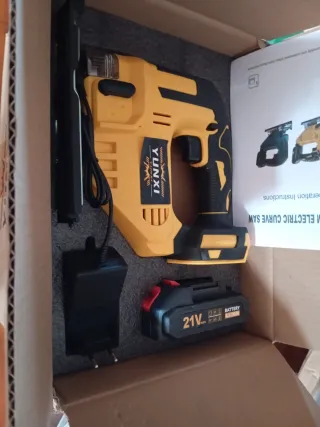 Sierra Caladora a Batería YUNXI