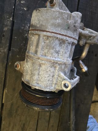 Compresor a4 b8 2012