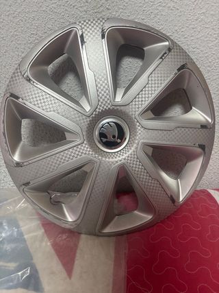 Tapacubos Skoda