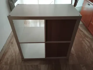 Estantería Kallax Ikea. Blanca. Con 2 Puertas