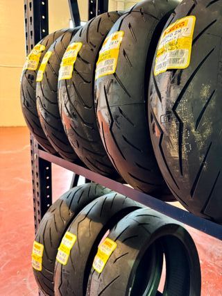 Neumáticos nuevos para moto