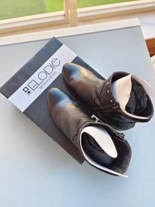 Botín tacón bajo piel Elodie negro