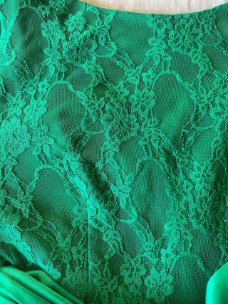 Vestido verde fiesta tul lazo. 