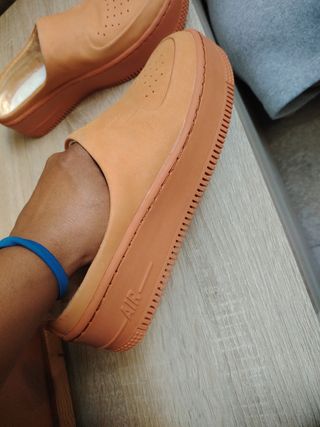 Zuecos Deportivos Nike Marrones/Naranjas