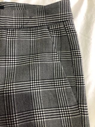 Pantalón cuadros Zara gris