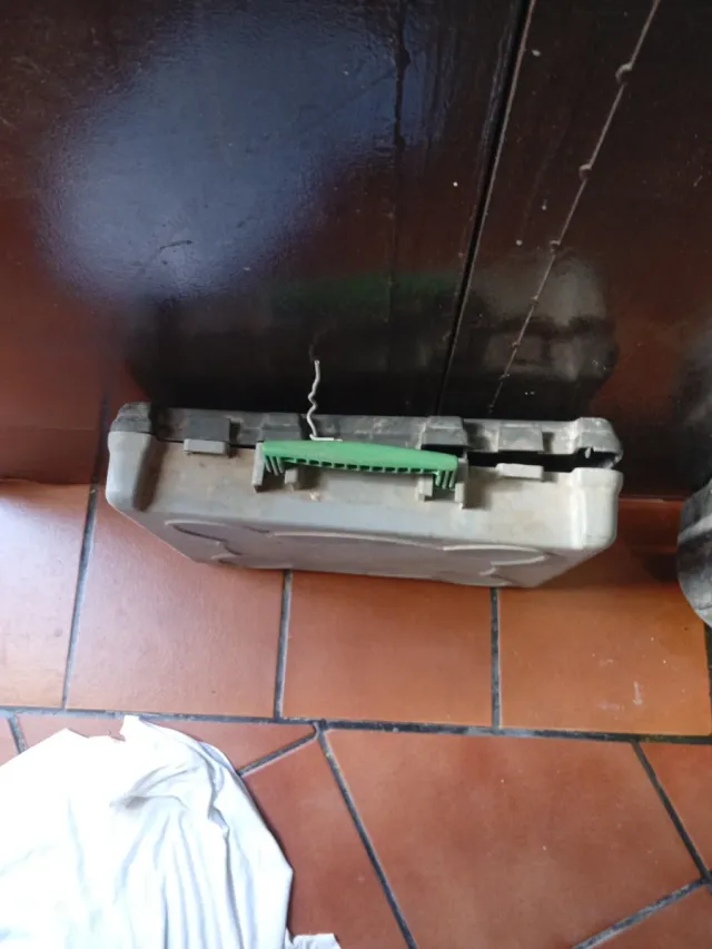 Martillo percutor Hitachi (taladro)