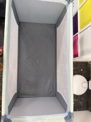 Cuna de viaje plegable
