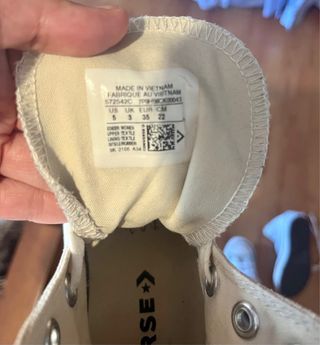 Converse Talla 35 Beige y Blanco.