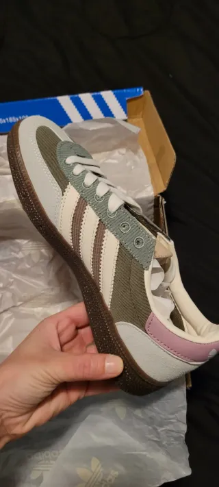 Zapatillas Adidas Spezial Verde y Rosa