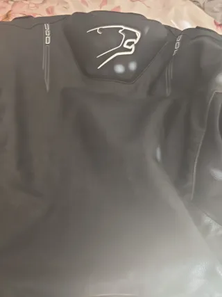 Chaqueta de cuero Bering Talla XXL
Talla 46