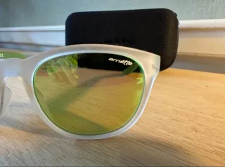 Gafas de Sol Arnette Blancas y Verdes