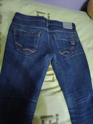 Pantalón vaquero Bershka mujer talla 38