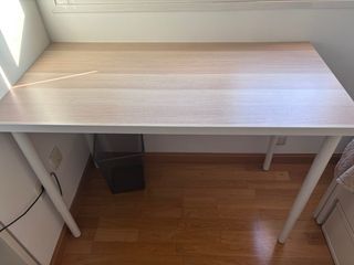 Mesa Escritorio + Lámpara + Papelera