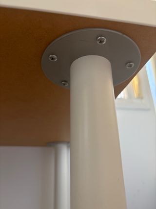 Mesa Escritorio + Lámpara + Papelera