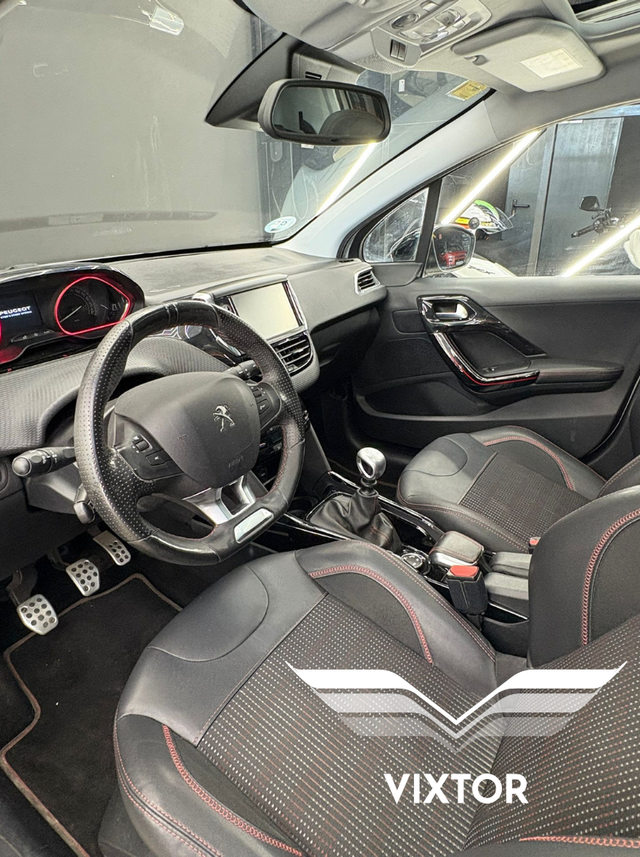 Peugeot 2008 1.2 GT Line PureTech S&S 130