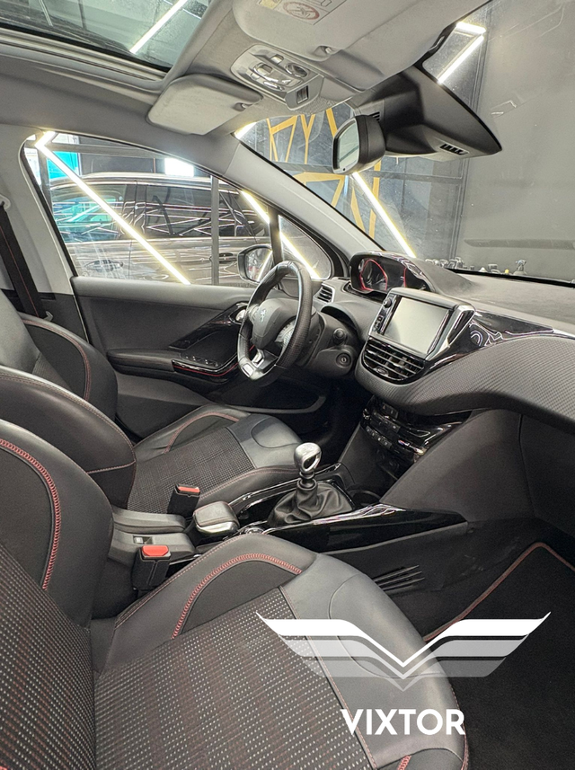 Peugeot 2008 1.2 GT Line PureTech S&S 130