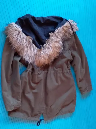 PARkA  J.Crew verde militar con capucha