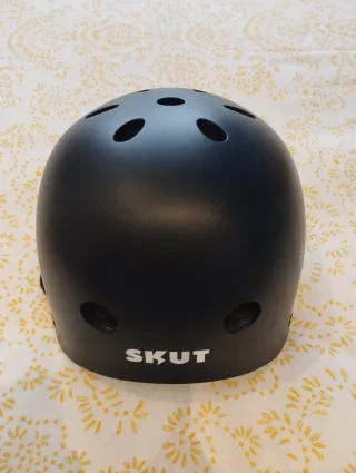 Casco SKUT negro niño BMX/Scooter/Skate