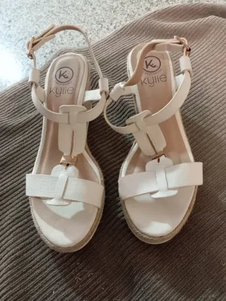 Sandalias cuña mujer Kylie beige/blanco