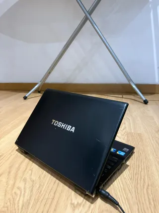 Portátil Toshiba Satellite R630 Negro