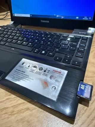 Portátil Toshiba Satellite R630 Negro