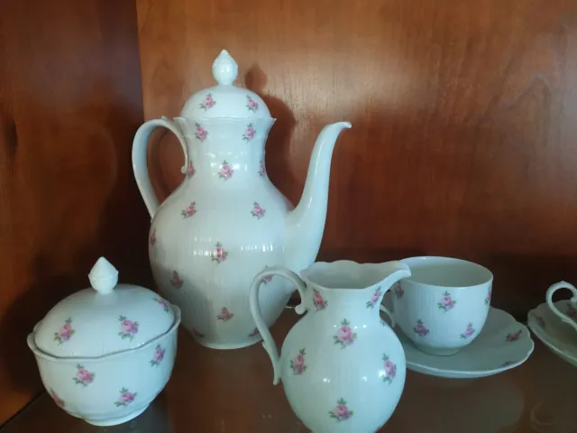 Juego de café porcelana flores rosas