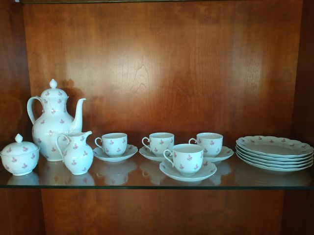 Juego de café porcelana flores rosas