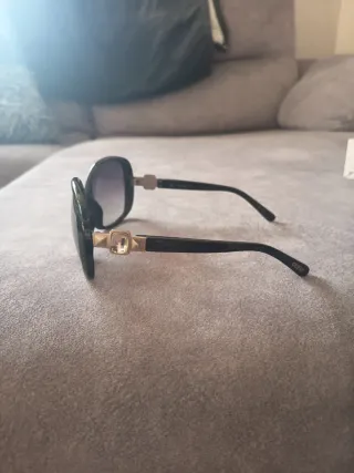 Gafas de sol Guess negras