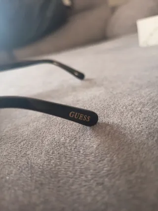Gafas de sol Guess negras