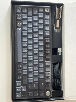 Corsair K65 Plus Teclado Mecánico Inalámbrico 