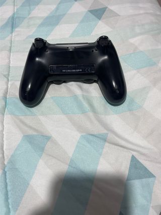 Mando PS4 Sony Negro.PRECIO NEGOCIABLE 