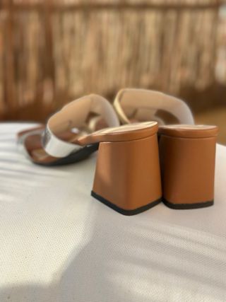 Sandalias Tacon Plataforma Dorado y Plateado