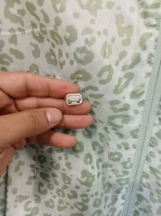 Cazadora verde con estampado