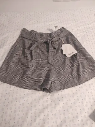 Shorts Stradivarius cuadros Talla M