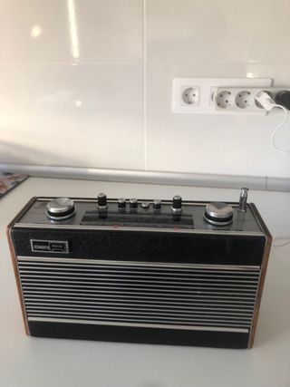 Radio vintage Roberts. Funciona. 