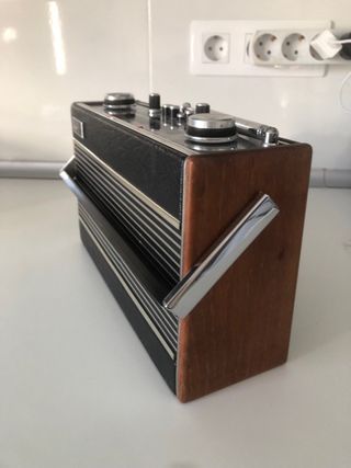 Radio vintage Roberts. Funciona. 