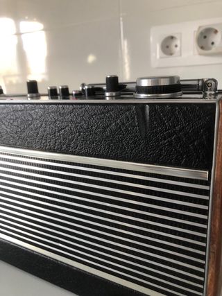 Radio vintage Roberts. Funciona. 