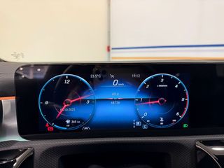 Mercedes CLA MERCEDES-BENZ   200 D DCT Shooting Brake 