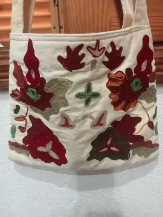 Bolso de terciopelo crudo estampado floral