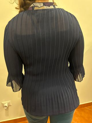 Blusa elegante blu plissettata taglia M/L donna