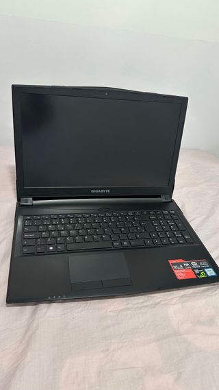 Portátil Gigabyte Sabre 15 Negro