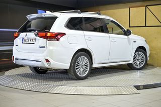 Mitsubishi Outlander   2.4 PHEV Kaiteki Auto 4WD 