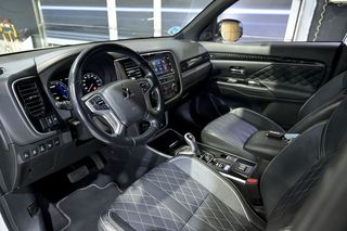 Mitsubishi Outlander   2.4 PHEV Kaiteki Auto 4WD 