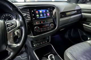 Mitsubishi Outlander   2.4 PHEV Kaiteki Auto 4WD 